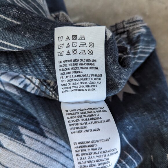 Flannel Button Down Aztec Southwestern Cotton Size Medium - Picture 7 of 9